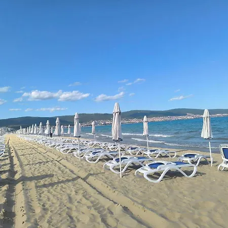 Golden Hermes, Studio Z Basenem Sunny Beach