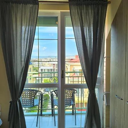 Golden Hermes, Studio Z Basenem Apartment